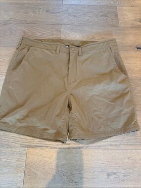 Mountain Hardwear Lightweight shorts - 38